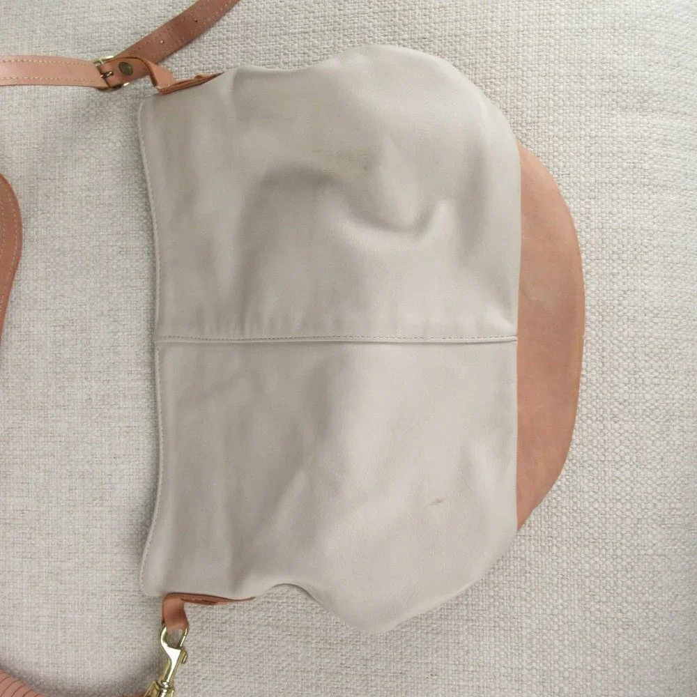COA Carpetbags Of America Bone Medium Leather Bucket Bag Natural Trim Gold